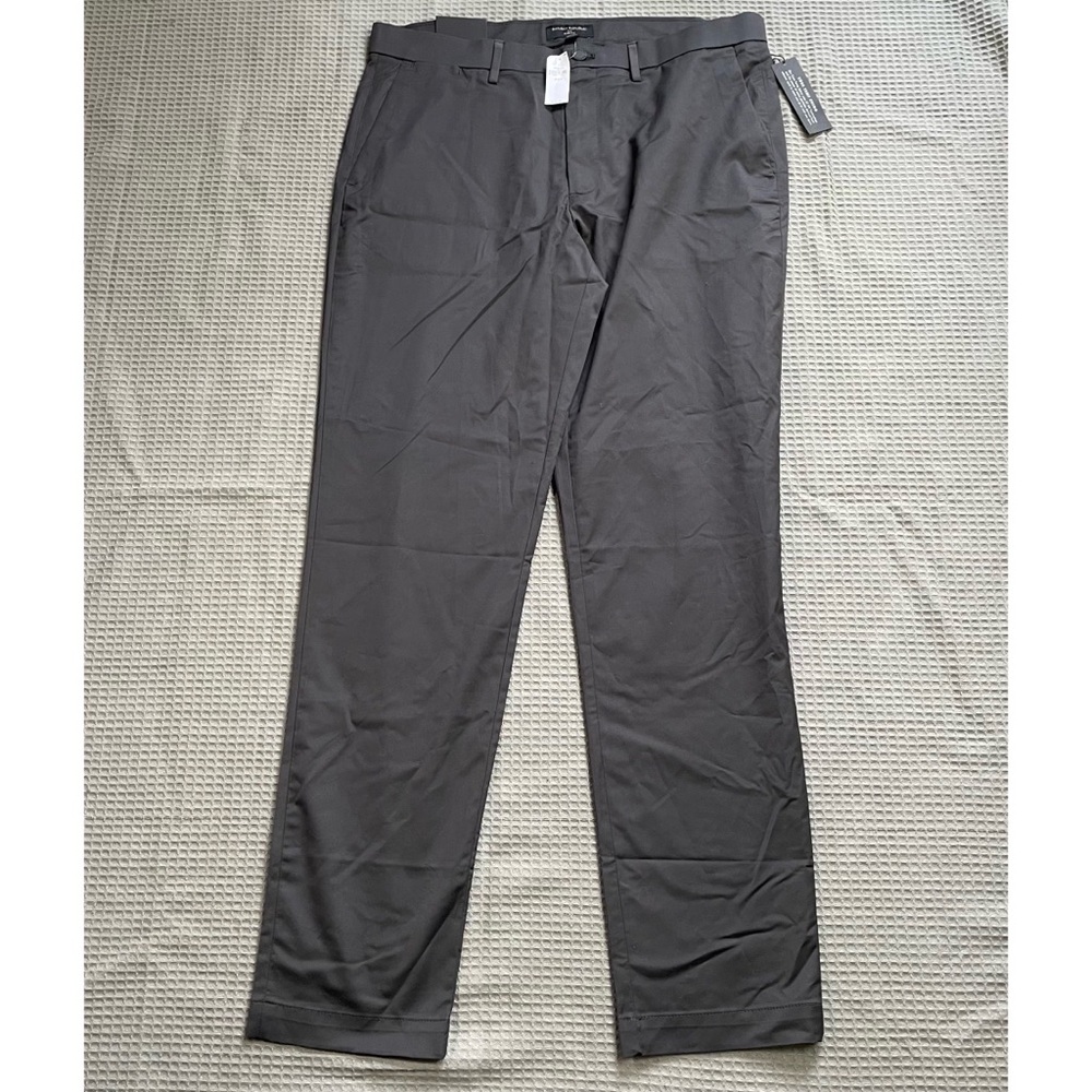 New Banana Republic Core Temp Chino Pants 35x34 (36x34) Men's Gray Stretch Slim‎